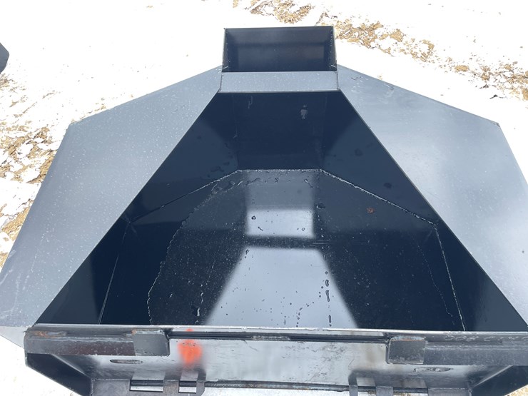 #2021-•-skid-steer-mount-concrete-bucket-image-7