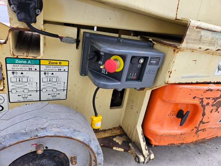 jlg-2630es-image-12