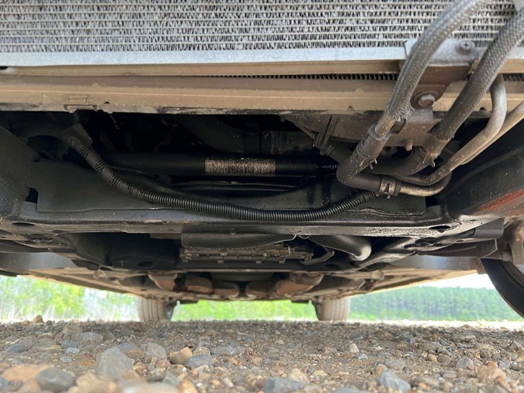 2005-cadillac-sts-4-door-sedan-(225,311-miles)-image-21