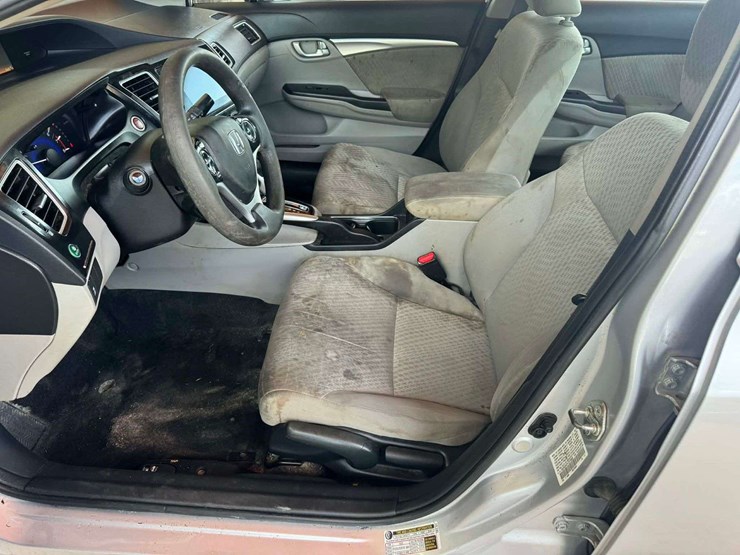 2015-honda-civic-4-door-sedan-(249,847-miles)-image-16