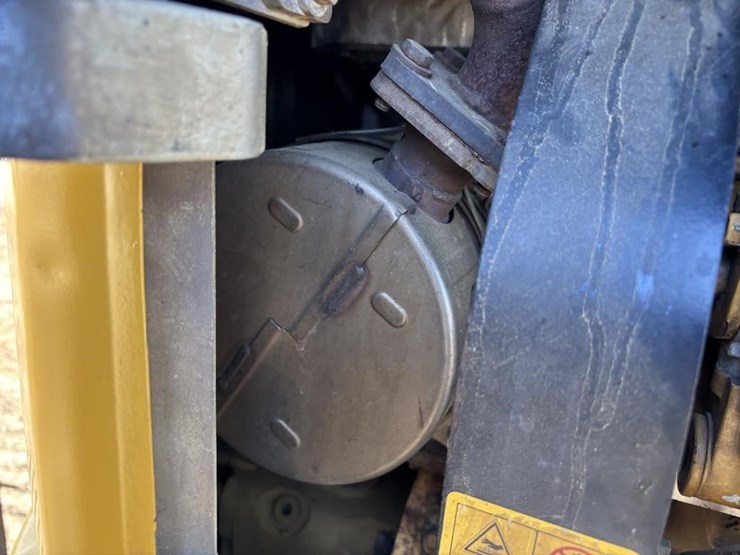 2015-caterpillar-305.5e2-cr-image-45