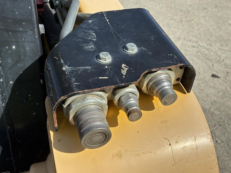 2019-gehl-r190-image-8