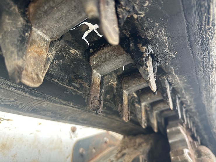 2022-bobcat-t770-image-57