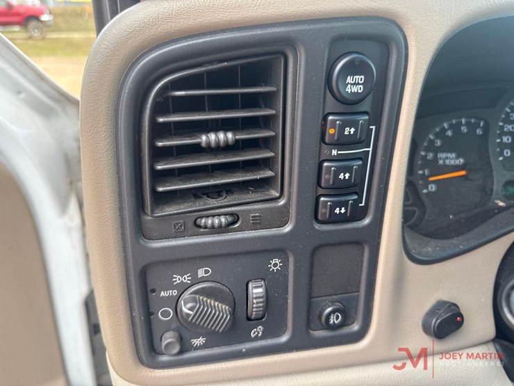 chevrolet-suburban-image-20