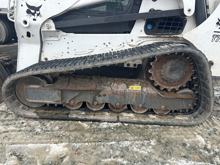 2022-bobcat-t770-image-53