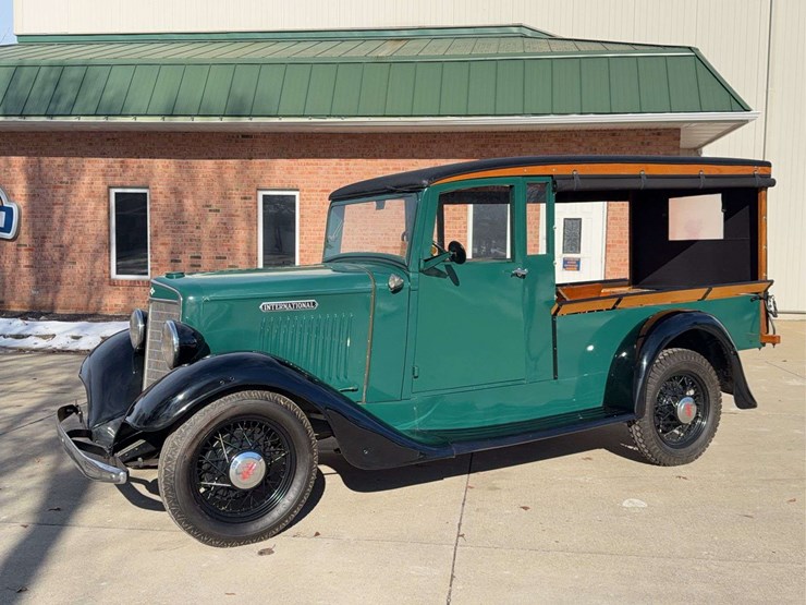 1934-international-c-1-canopy-express-image-1