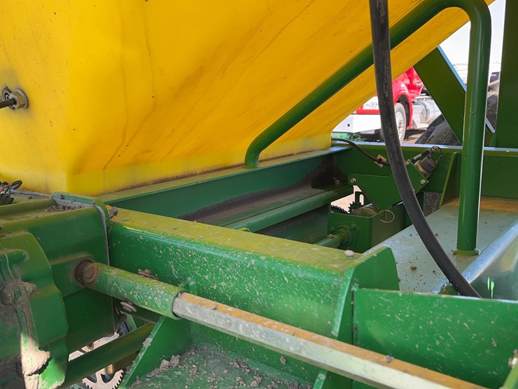 john-deere-1890-image-21