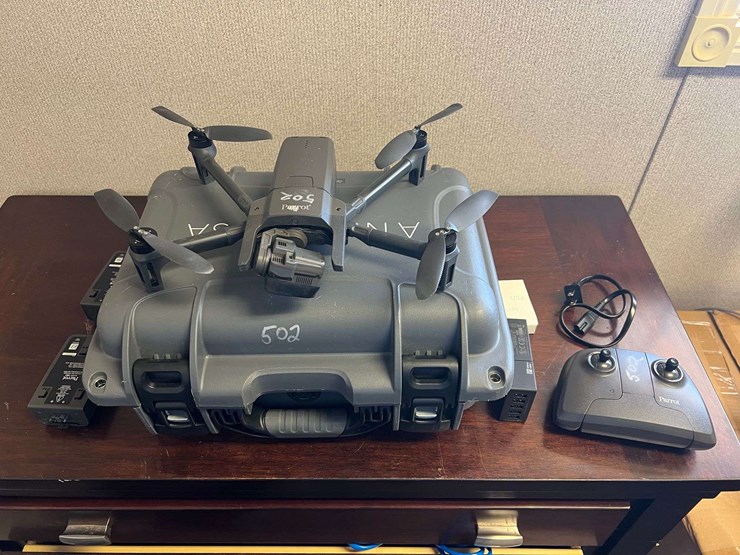 parrot-anafi-usa-foldable-drone-with-4k/thermal-camera-image-5