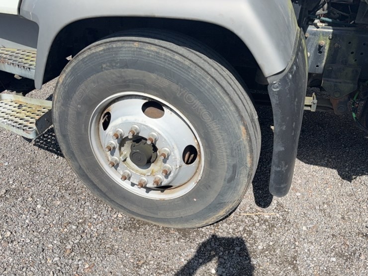 2004-isuzu-ftr-image-14