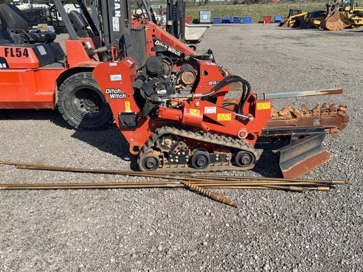 2019-ditch-witch-c24x-image-4