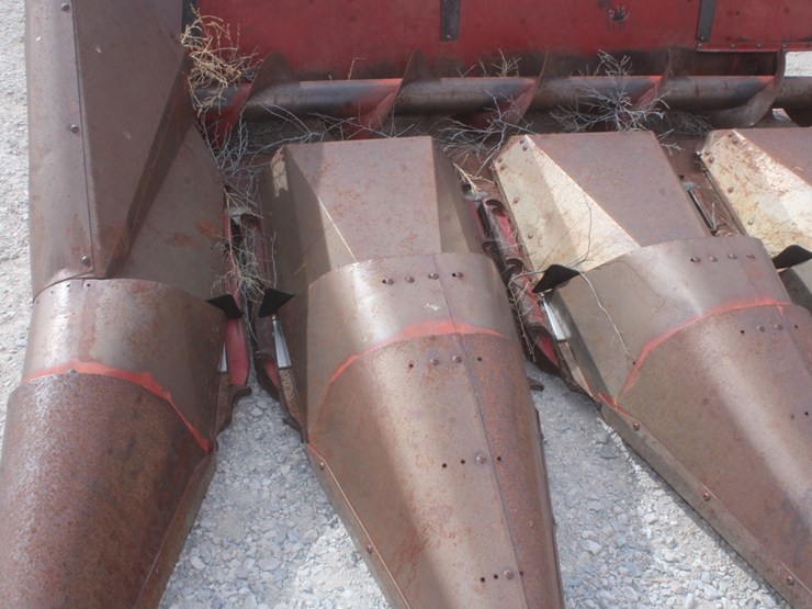 case-ih-1083-image-16