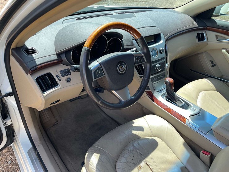 2011-cadillac-cts-4-door-sedan-(182,813-miles)-image-11