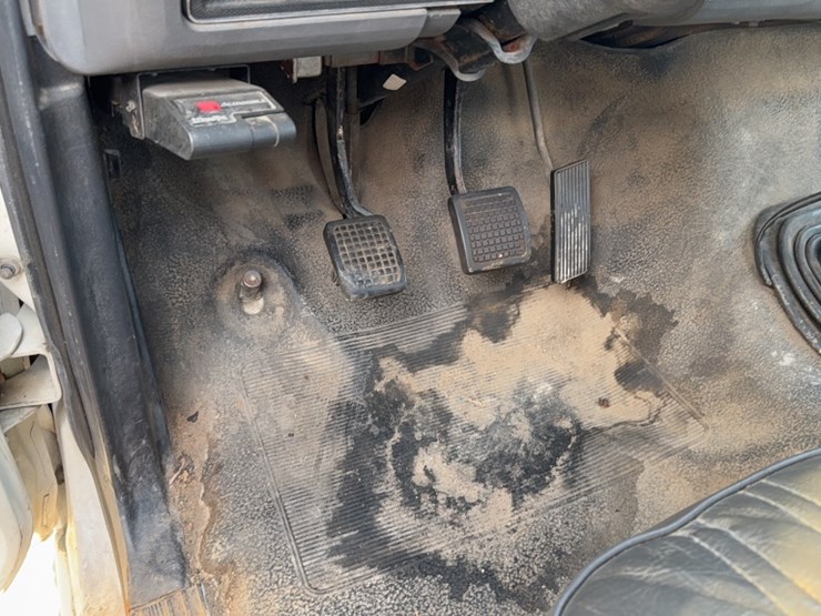 1994-ford-f700-image-17