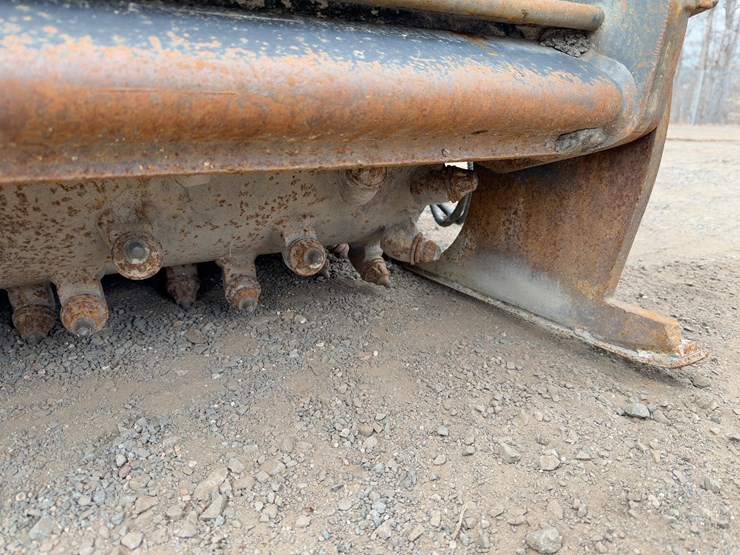 2011-caterpillar-pc210-cold-planer-image-6