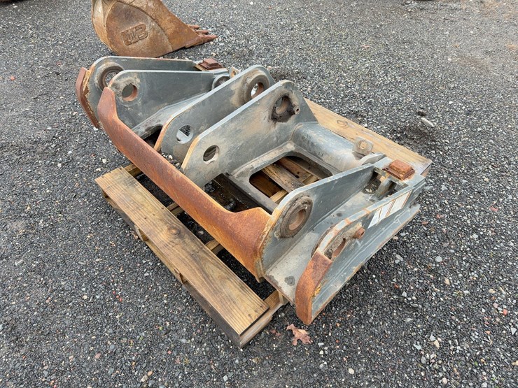 jrb-hydraulic-coupler-image-3