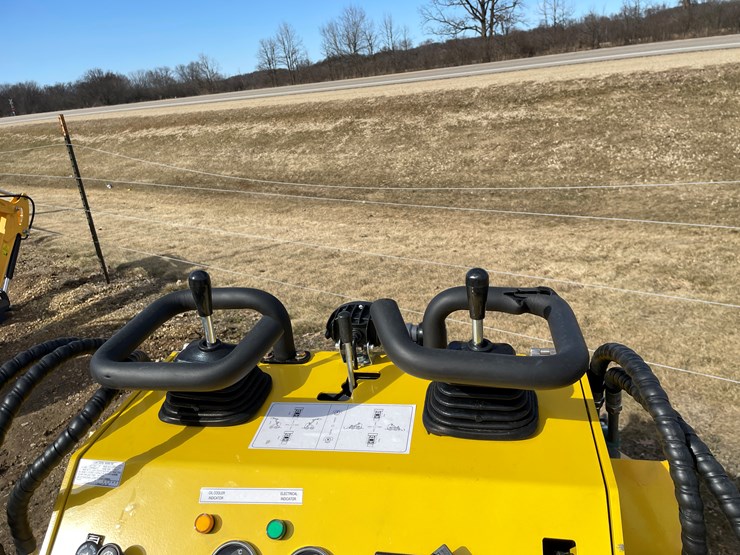 #213-•-landhonor-mini-skid-steer-loader-image-15