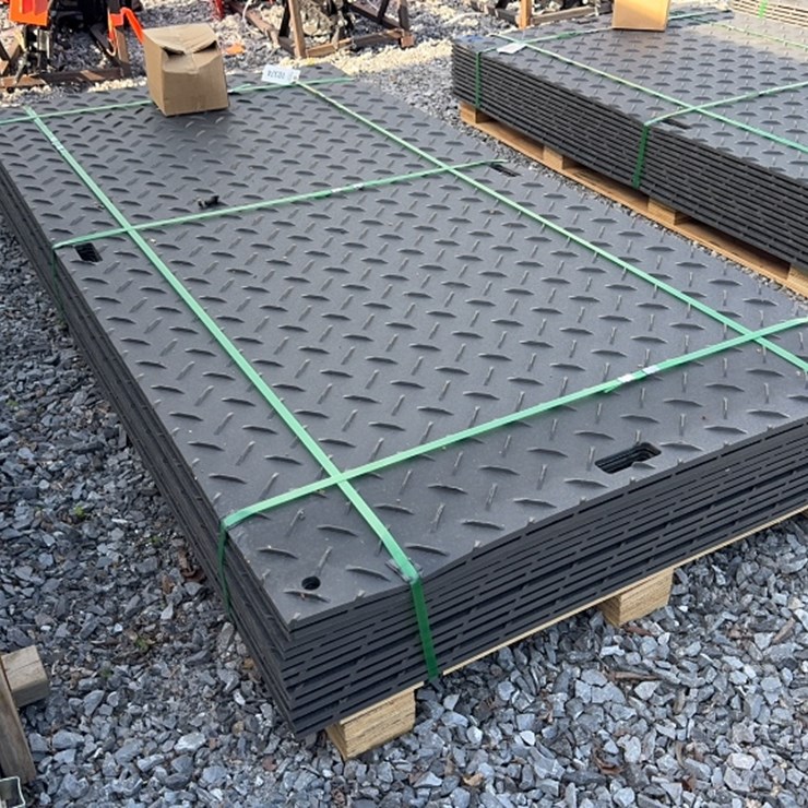 #6041 • QTY(12) 4' X 8' GROUND PROTECTION MATS