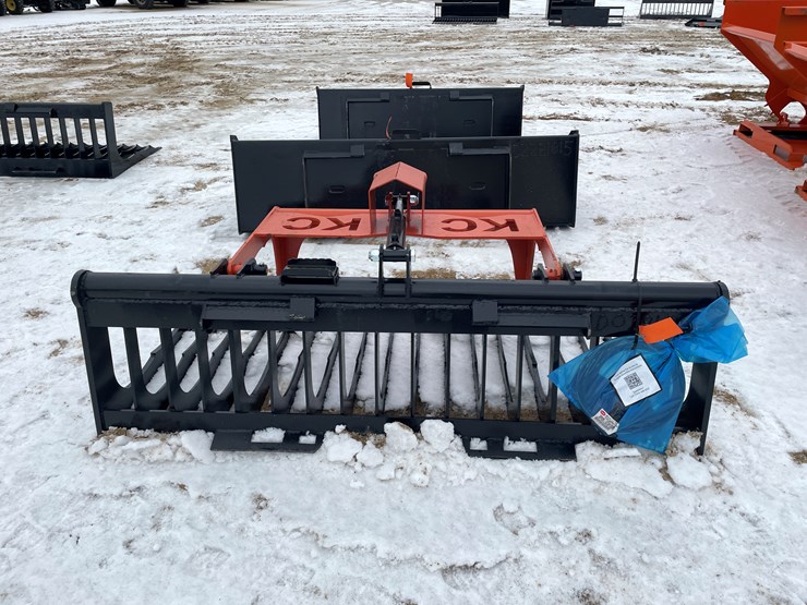 #2039-•-skid-steer-mount-skeleton-grapple-bucket-image-6