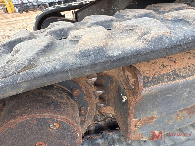 2020-bobcat-e26-image-10