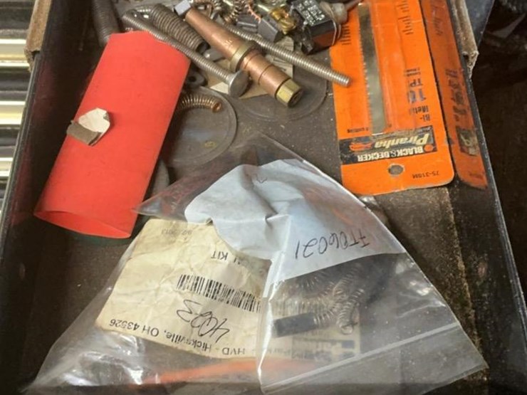 #107-•-clarke-hd-plus-tool-chest-and-contents-image-15