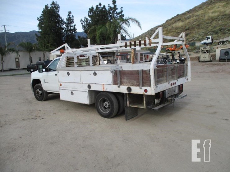 2016-chevrolet-3500hd-image-4