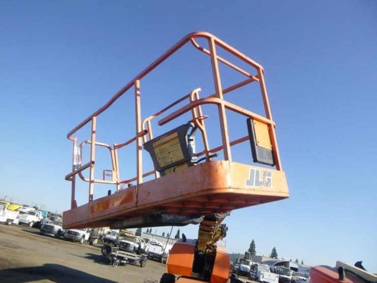 2013-jlg-600s-image-7