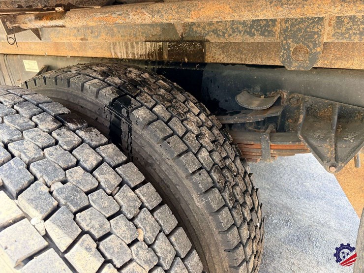 2007-international-7400-image-45