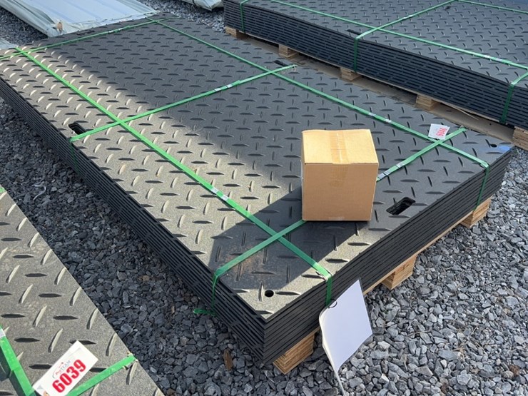 #6040-•-qty(12)-4'-x-8'-ground-protection-mats-image-1
