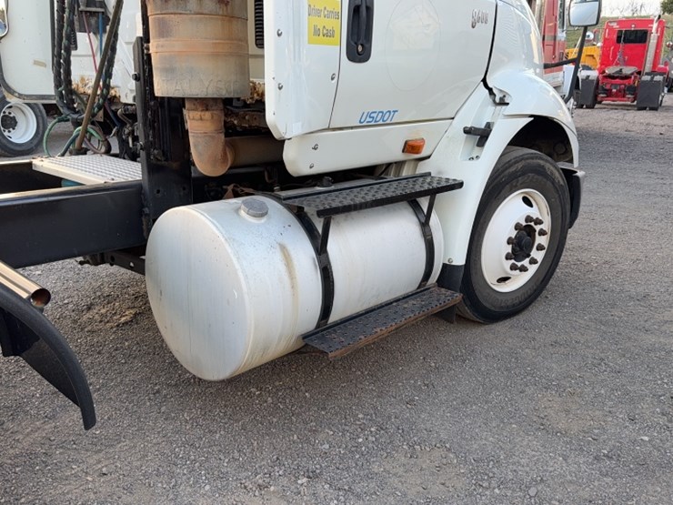 2007-international-8600-image-5