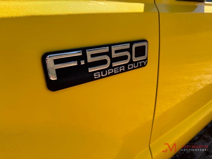 2004-ford-f550-xl-image-11