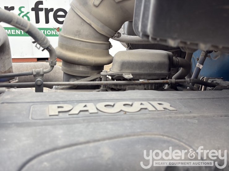 2018-peterbilt-579-image-114