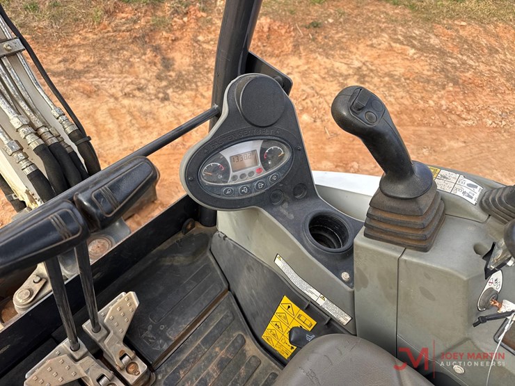 2020-bobcat-e26-image-24