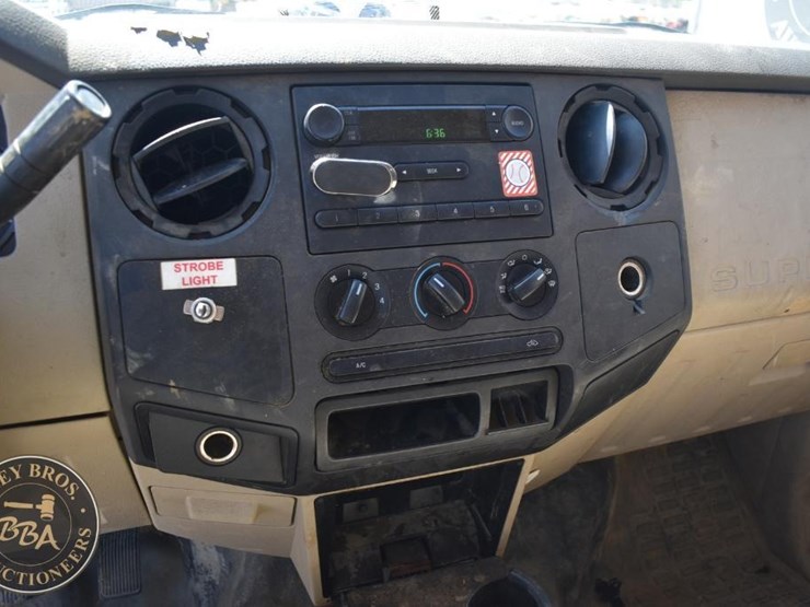 2008-ford-f350-image-24