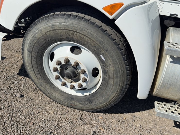 2015-kenworth-t370-image-15