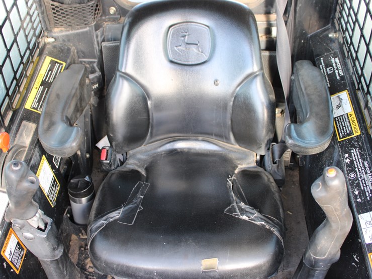 deere-ct322-image-50