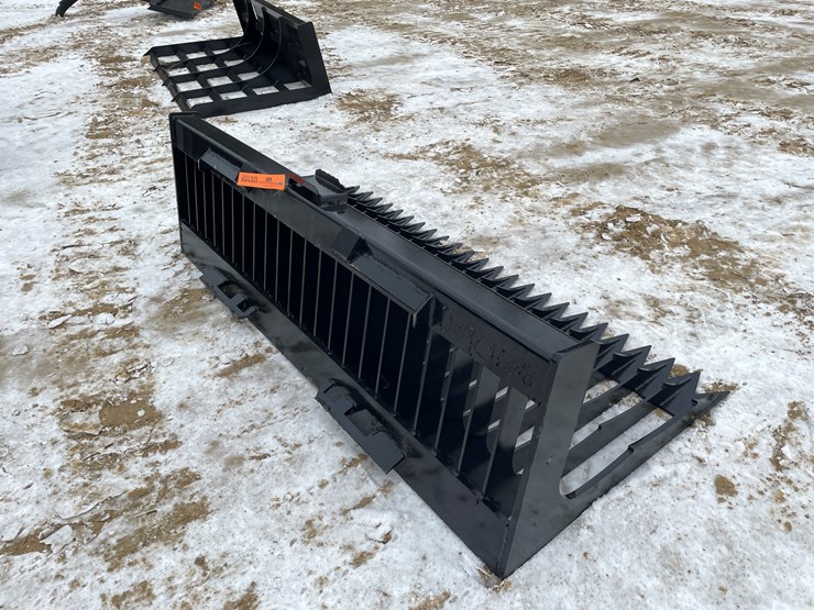 #2046-•-skid-steer-mount-72"-fine-tooth-skeleton-bucket-image-5