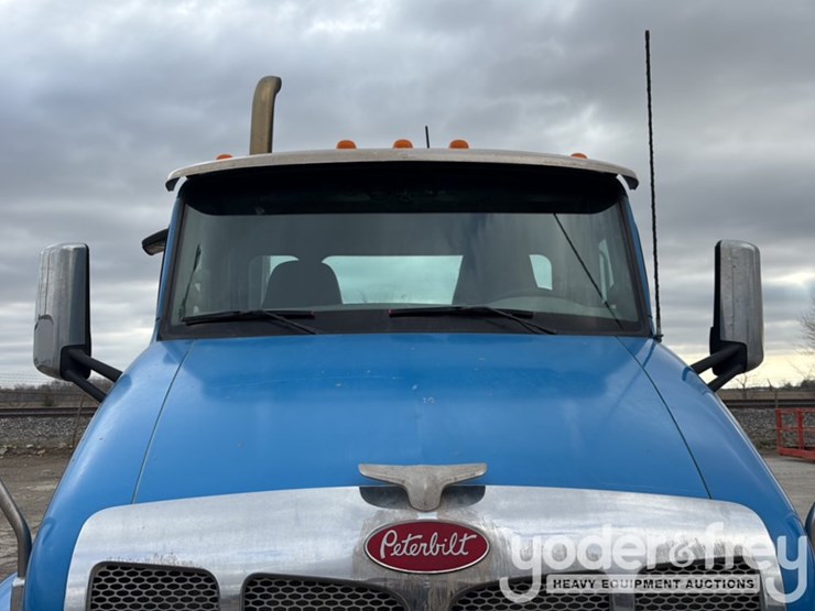 2018-peterbilt-579-image-108