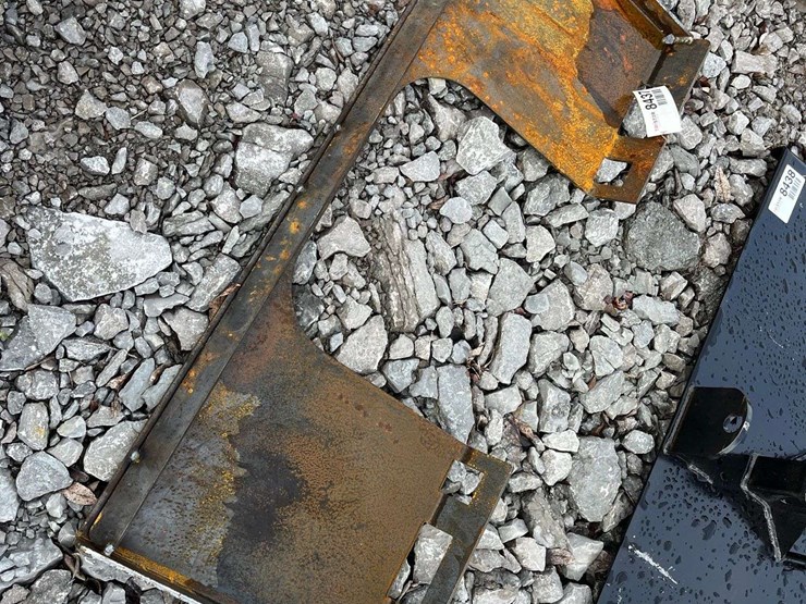 quick-attach-/-weldable-blank-plate-new-attachment-image-3