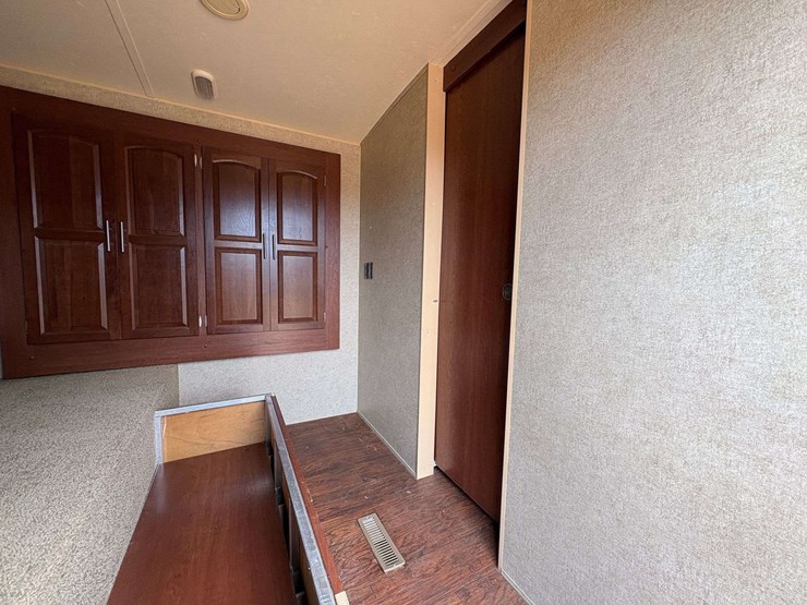 2015-rockwood-2608ws-travel-trailer-image-26