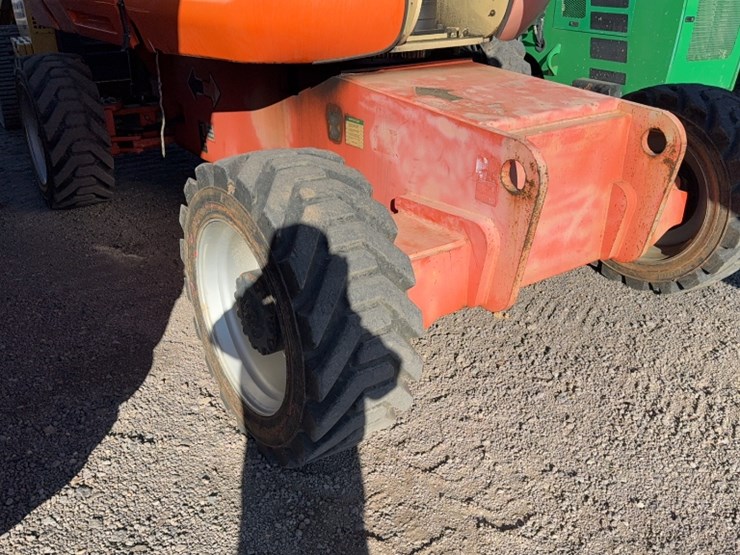 2002-jlg-800s-image-5