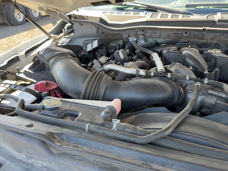 2018-ford-f550-image-22