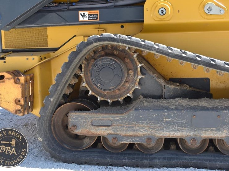 2020-deere-333g-image-36