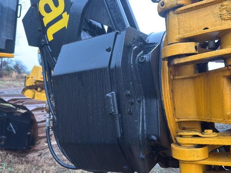 2010-tigercat-lx822c-image-20