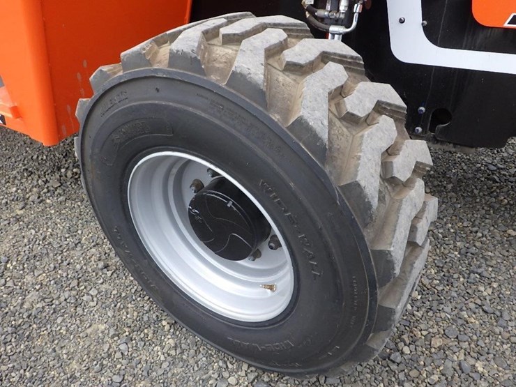 2024-sky-trak-6034-image-17