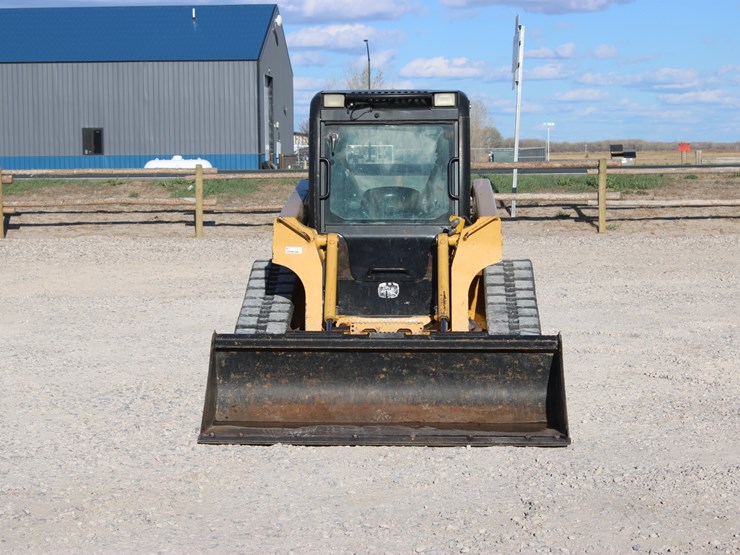 deere-ct322-image-8