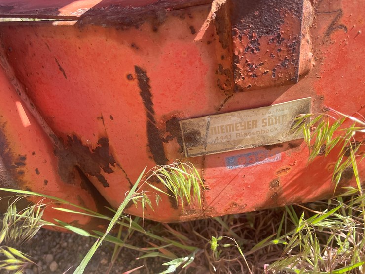 #4040-•-niemeyer-spreader-image-9