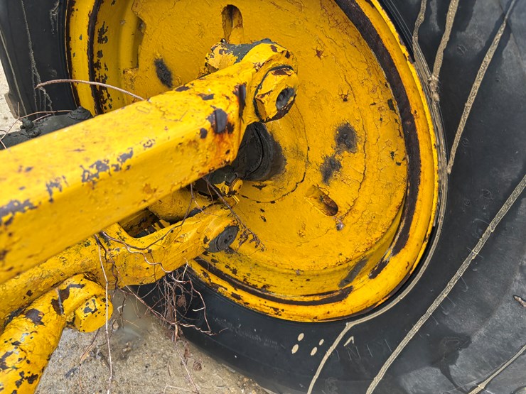 caterpillar-12-image-85