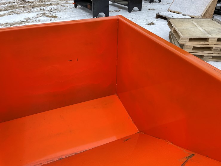 #2004-•-1.5-yard-self-dumping-hopper-image-6