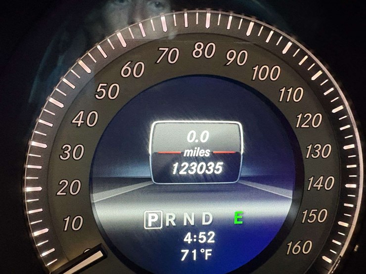 2013-mercedes-benz-c250-4-door-sedan-(123,035-miles)-image-25