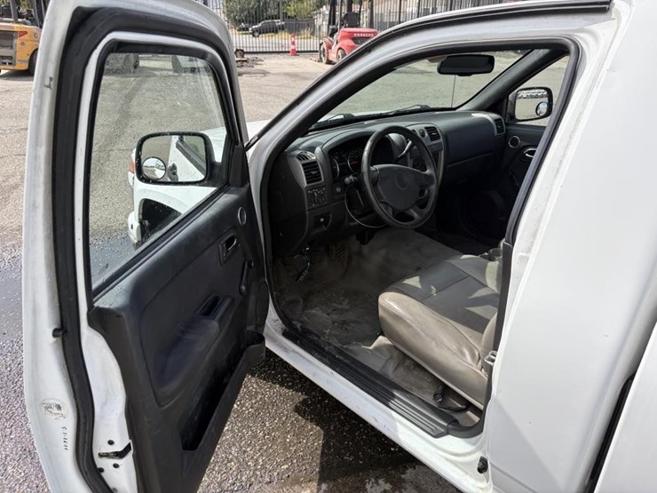 2011-chevrolet-colorado-image-10